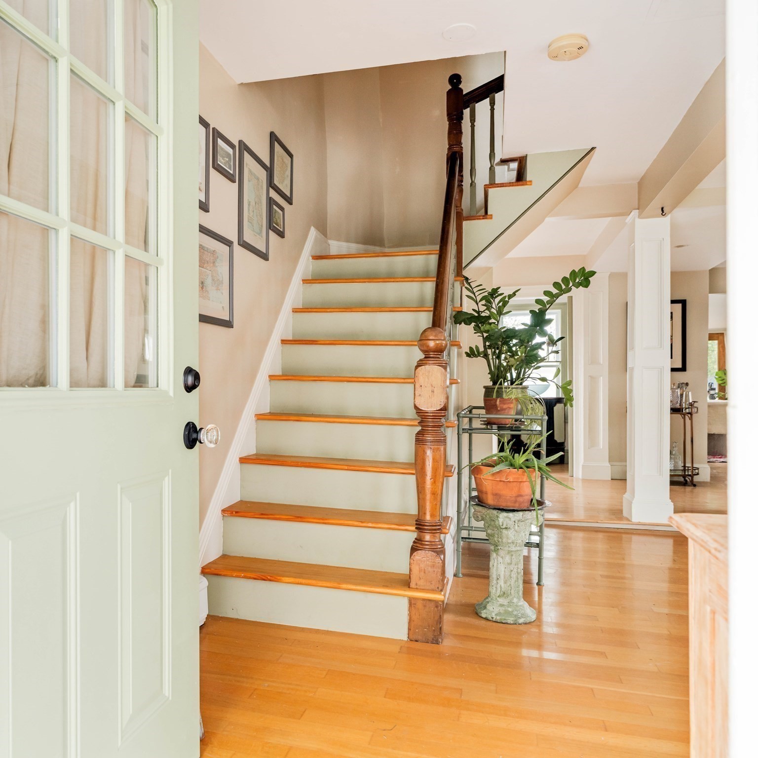 11 Byron St