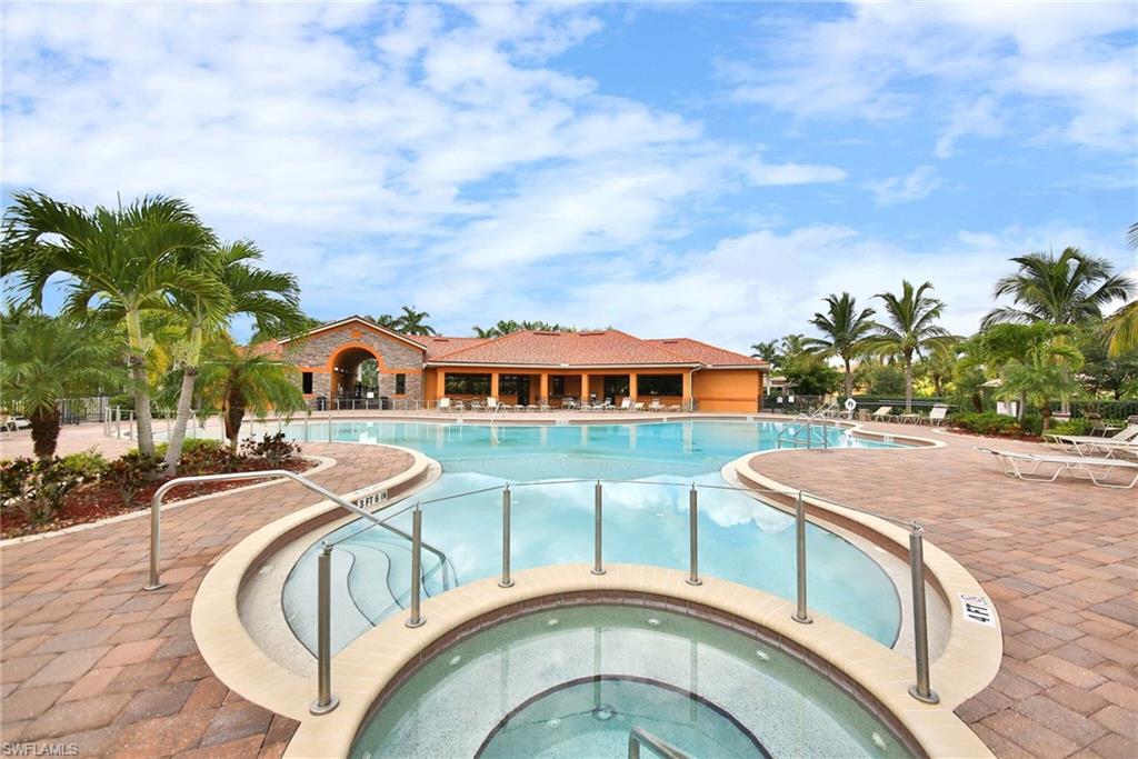11275 Bluff Oak LN