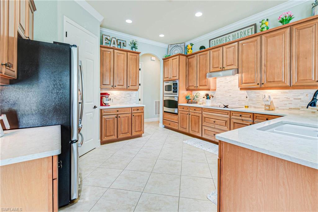 11275 Bluff Oak LN