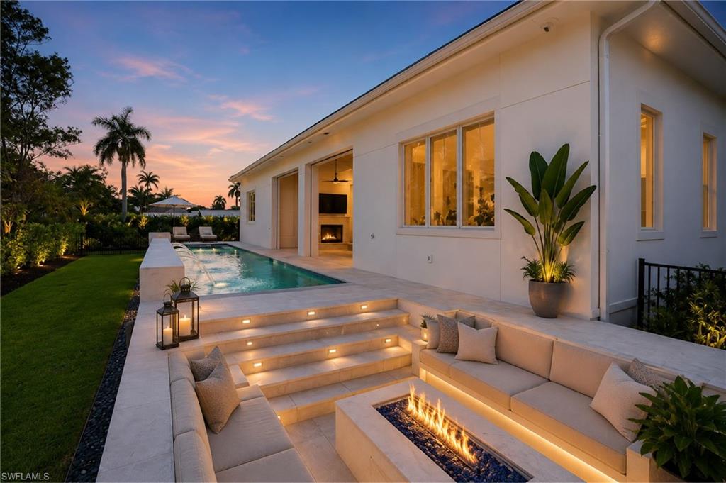 623 Park Shore DR