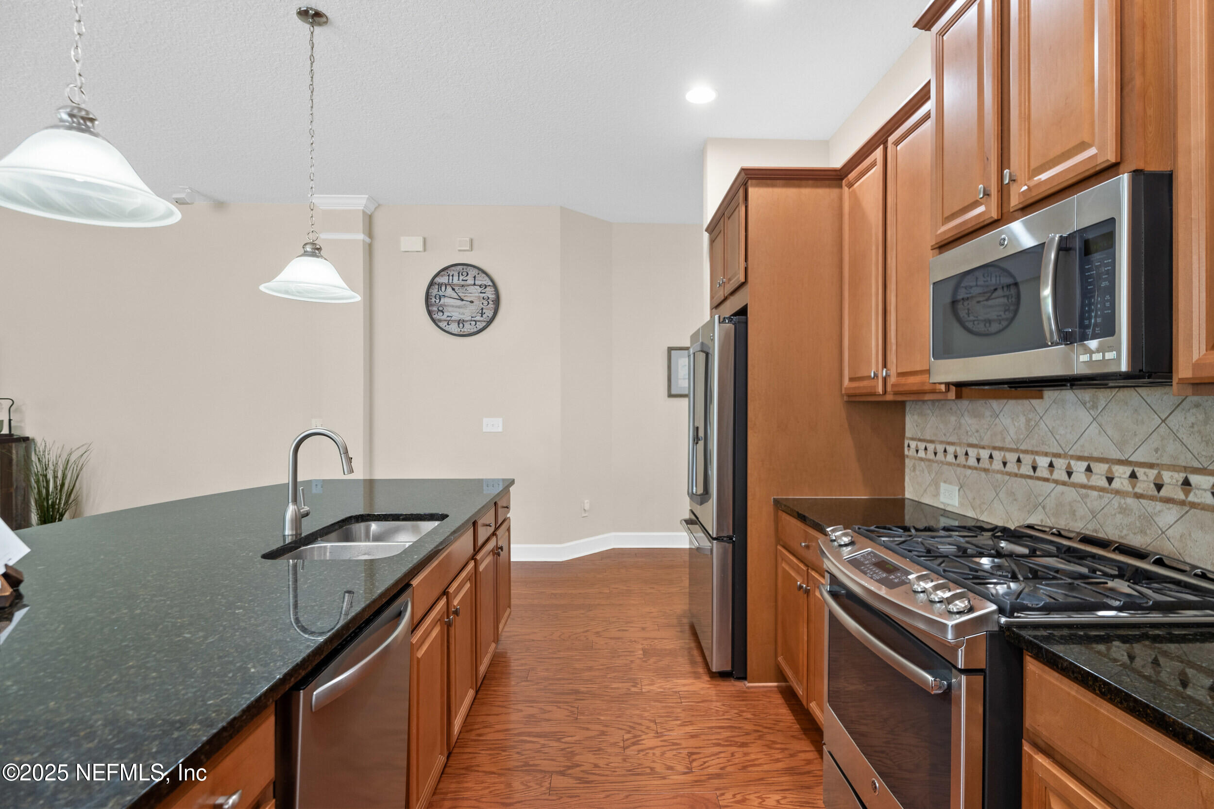 243 OLIVETTE Street, St. Johns