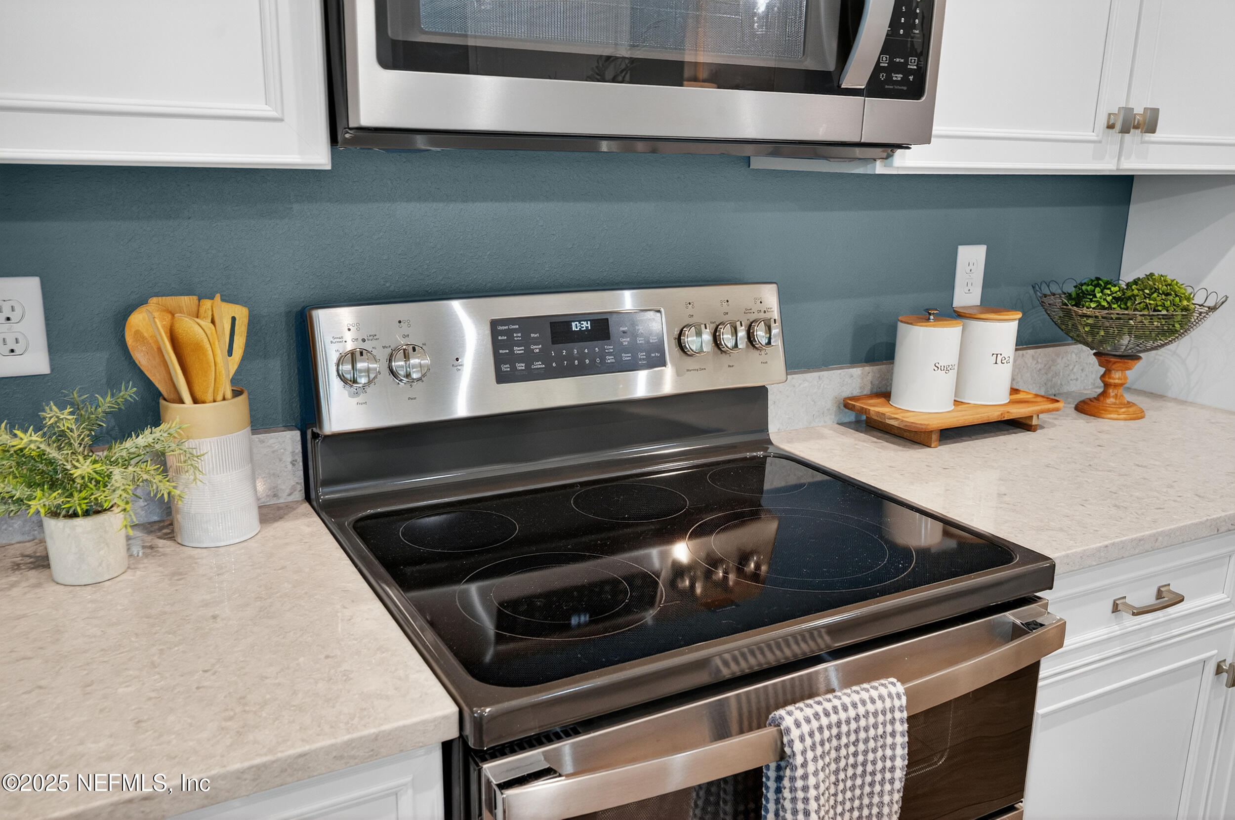 427 LADYSLIPPER Drive, St. Johns