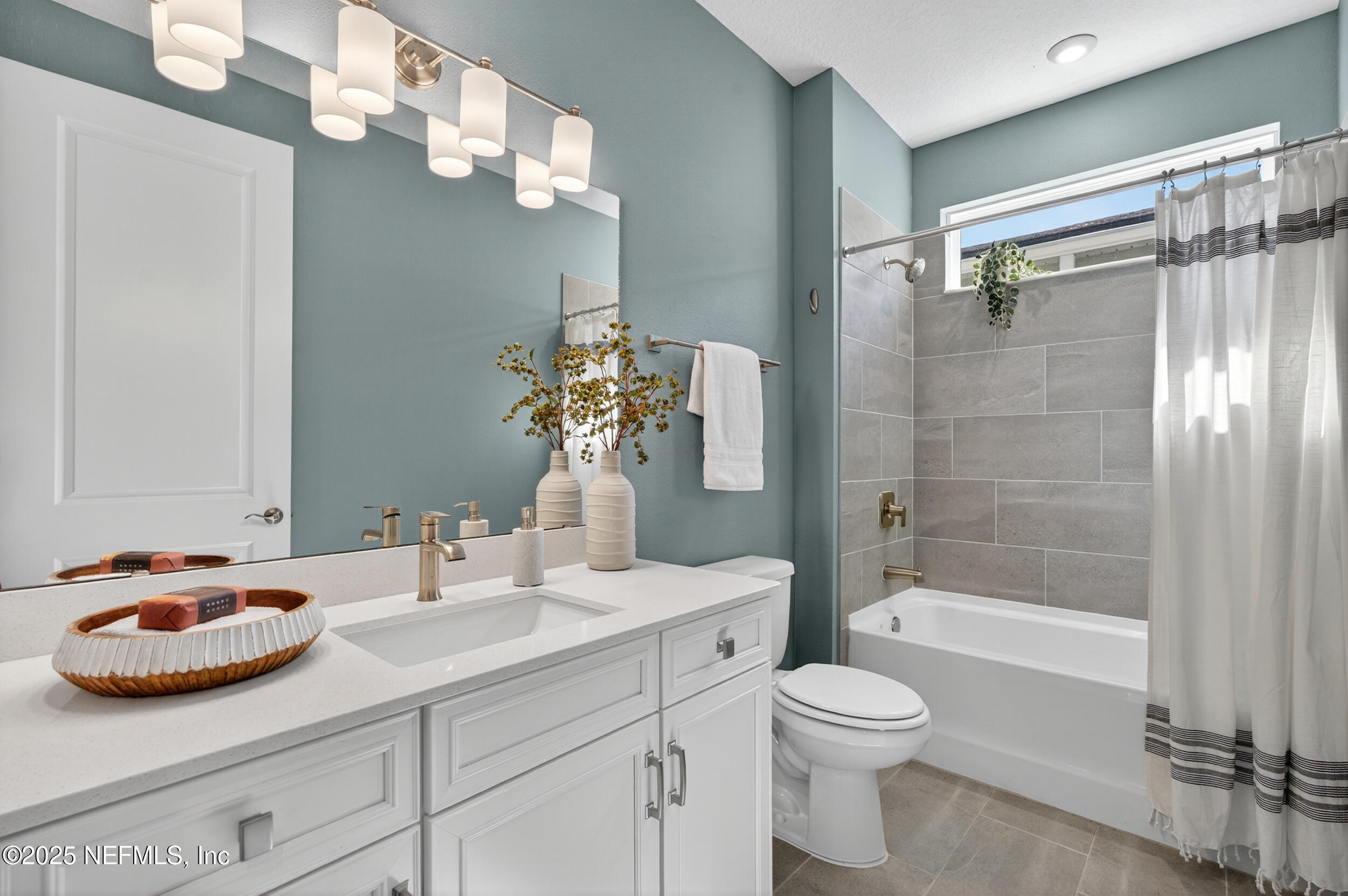 427 LADYSLIPPER Drive, St. Johns