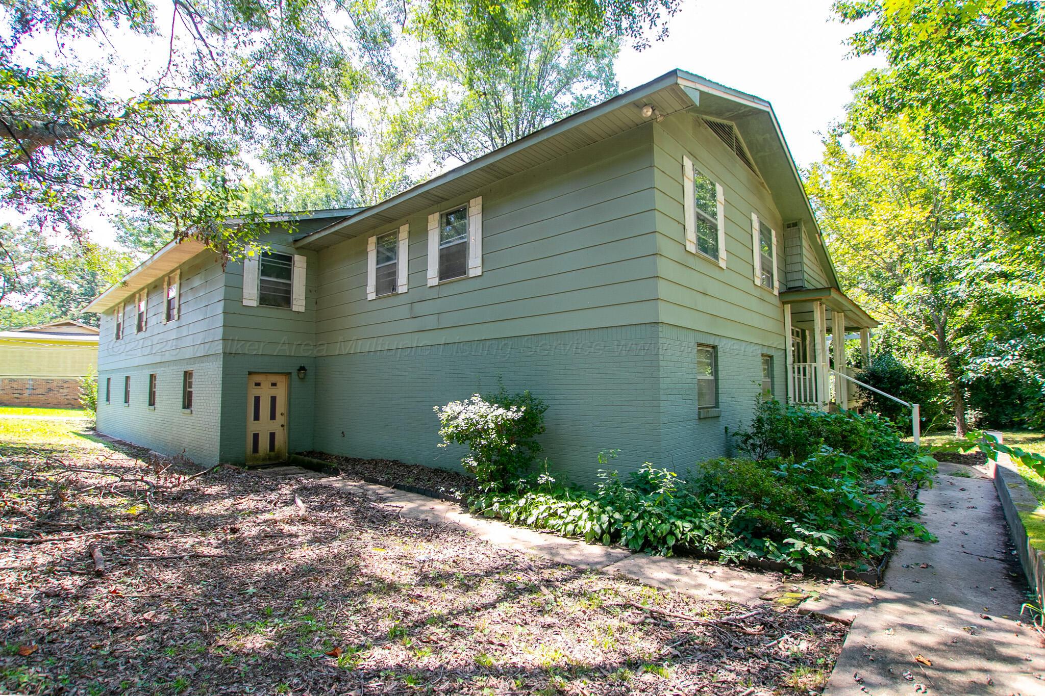 1203 PARK Ave