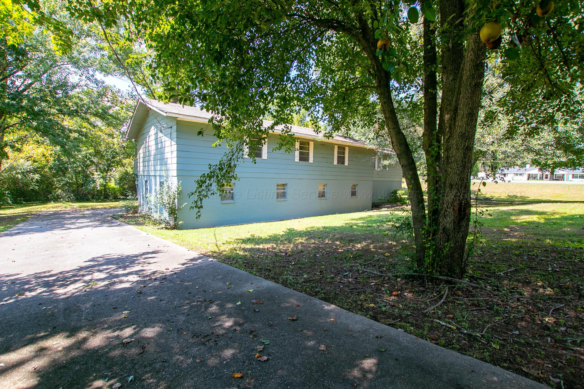 1203 PARK Ave