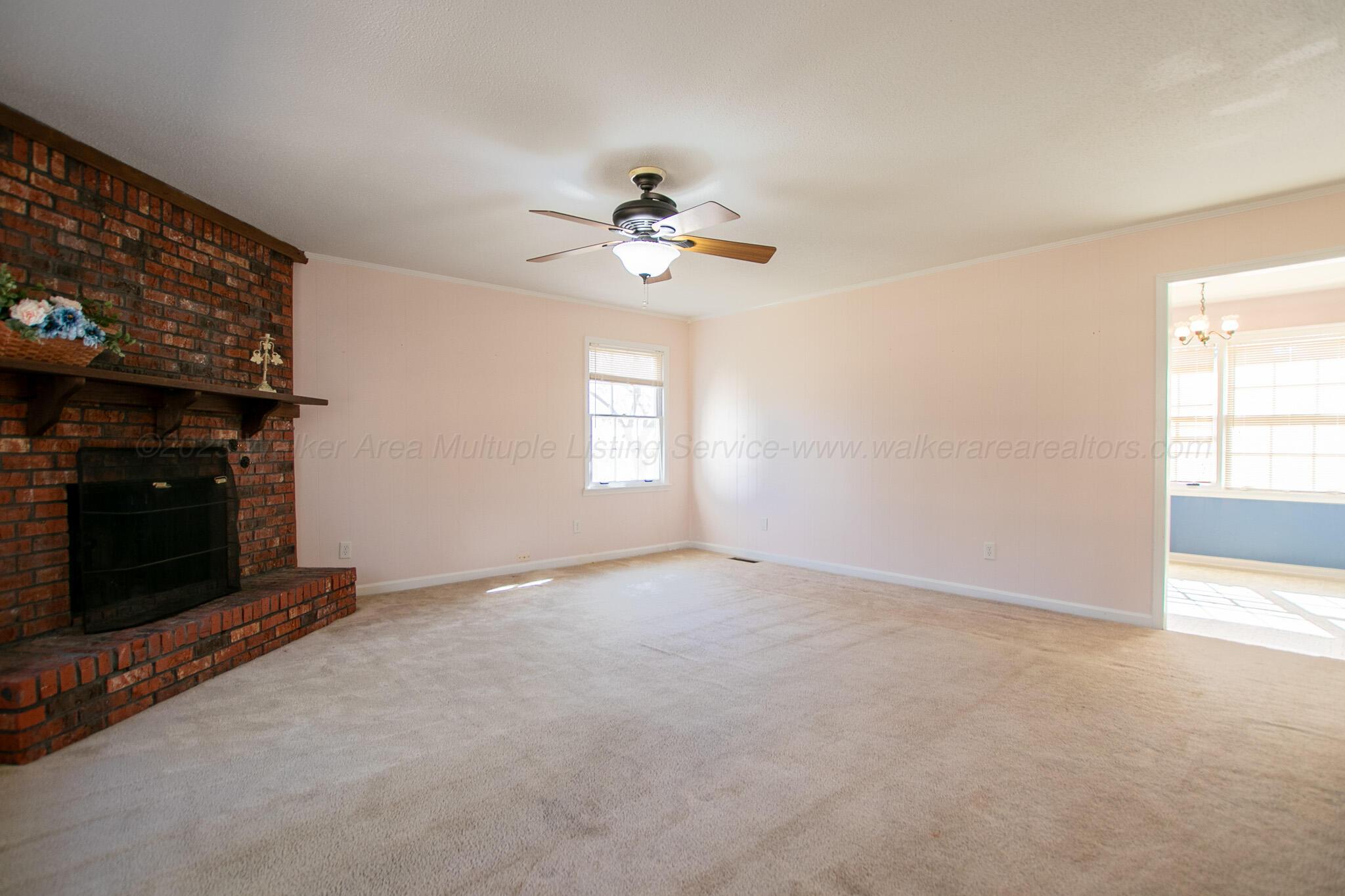 932 KATHRYNE Cir