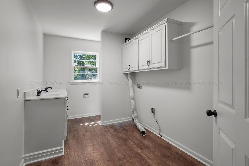 541 CURRY Hwy