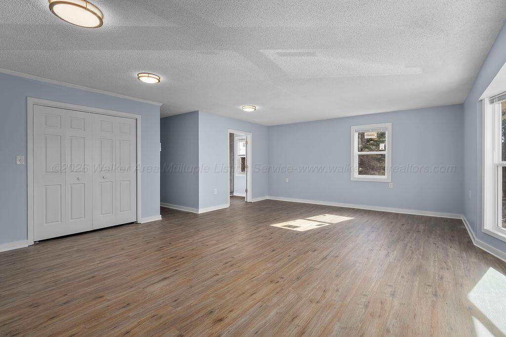 4552 FALL CITY Rd