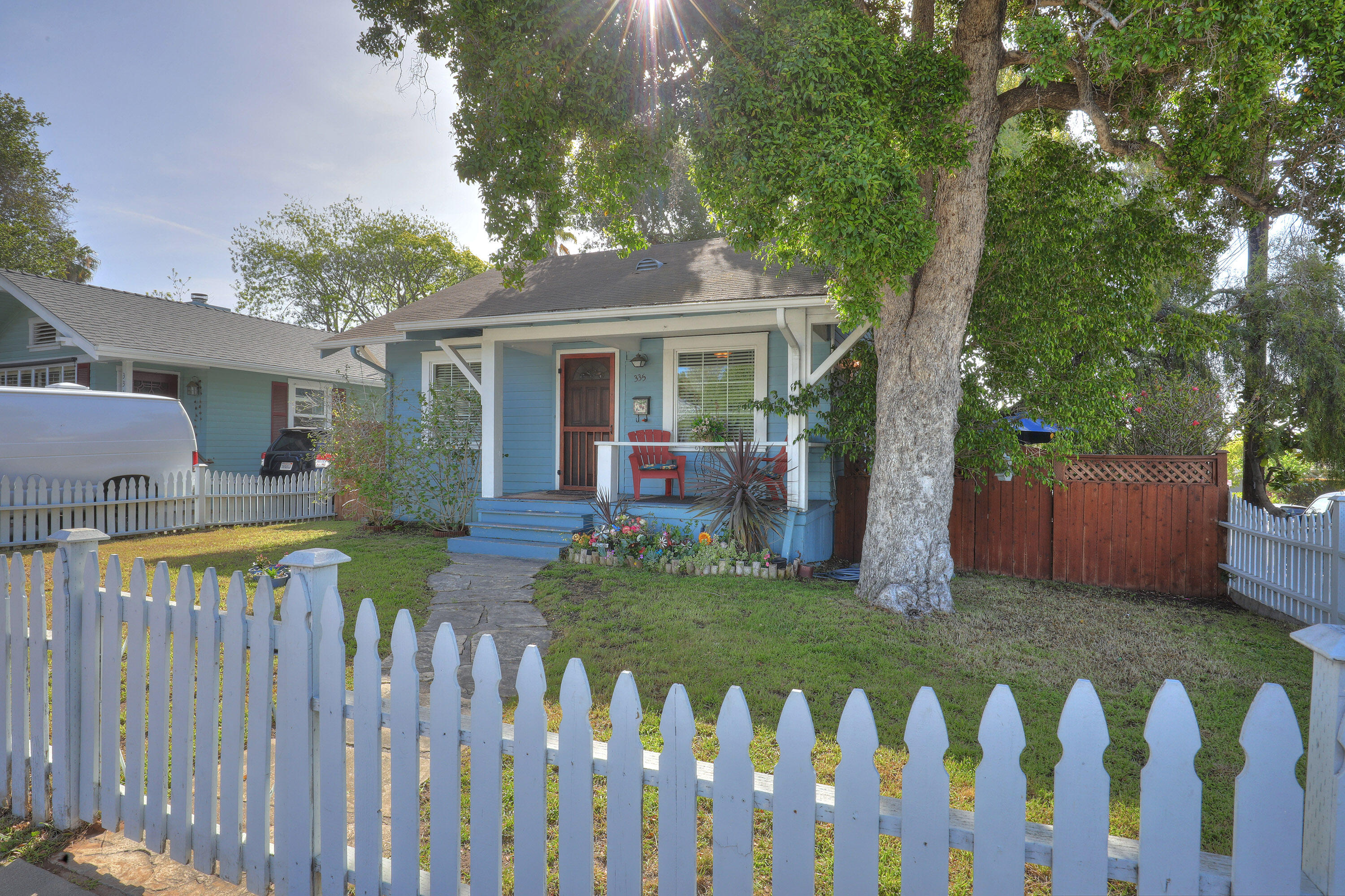 335 W Micheltorena St