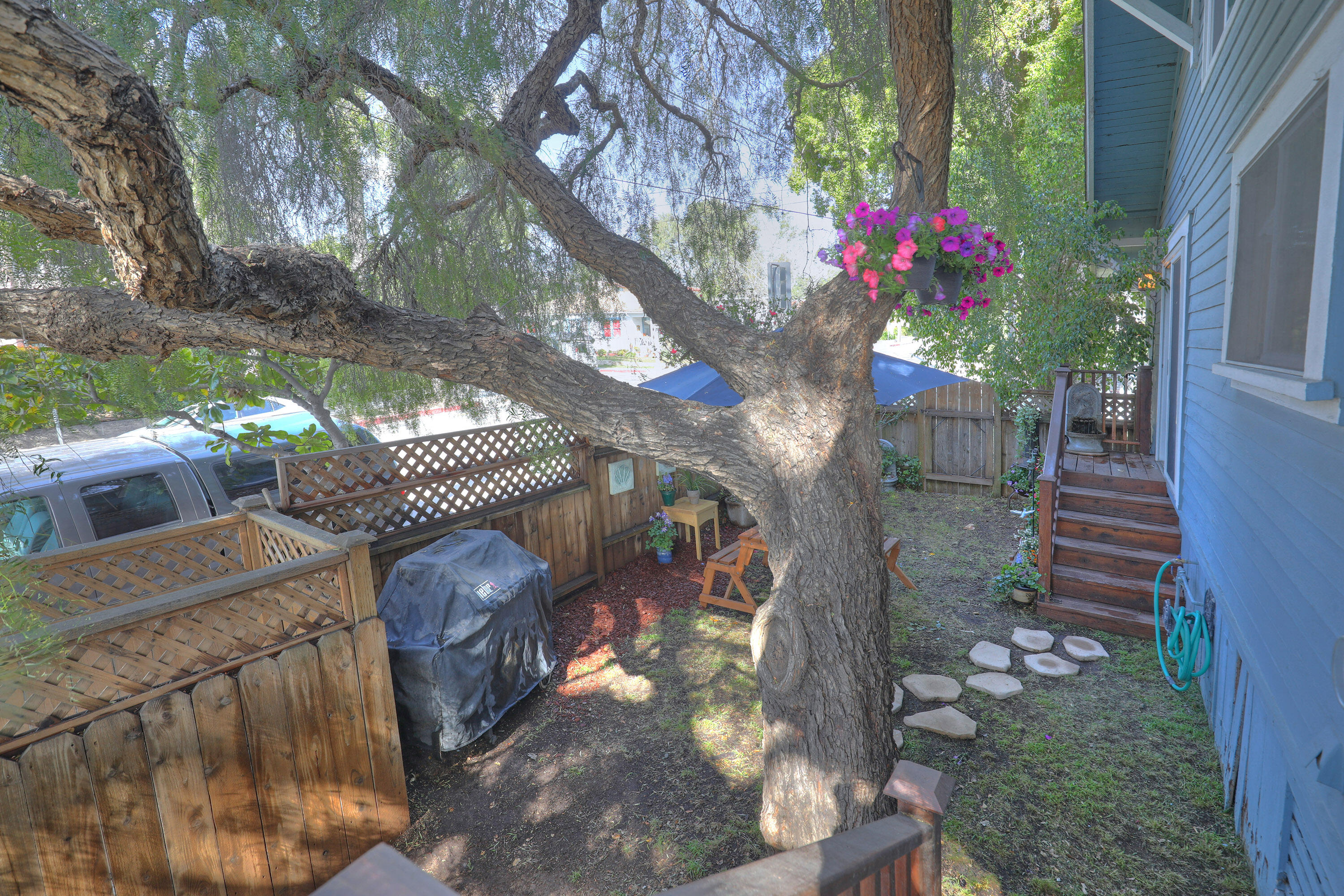 335 W Micheltorena St