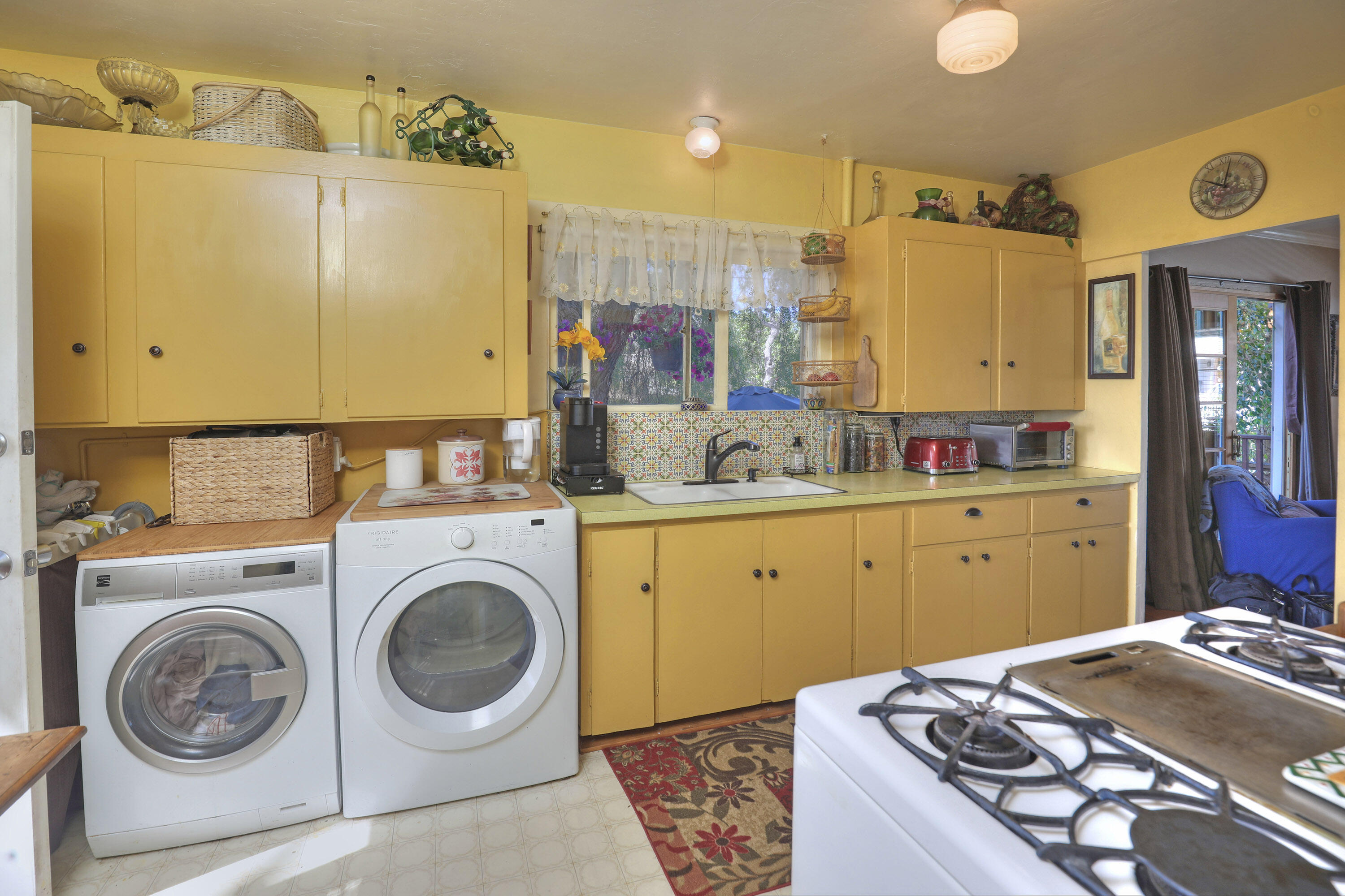 335 W Micheltorena St