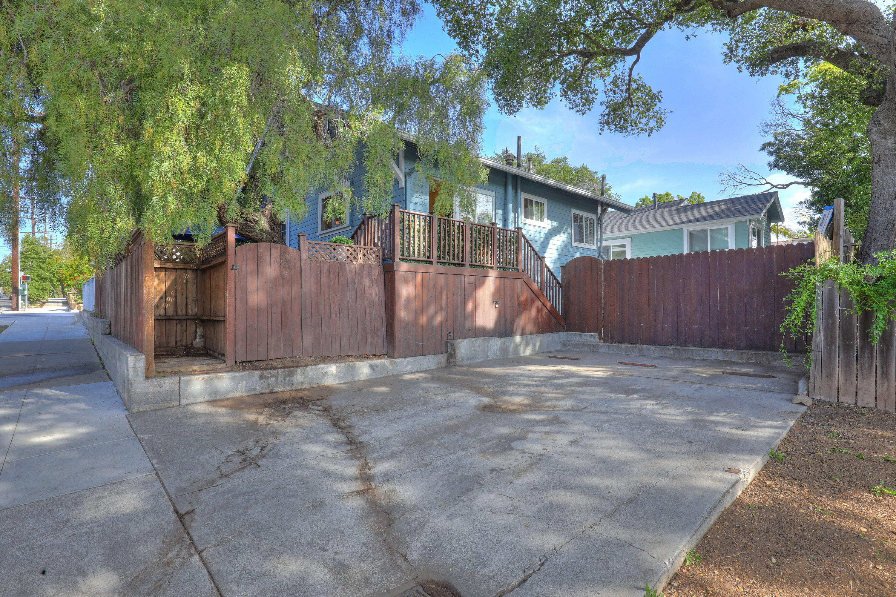 335 W Micheltorena St