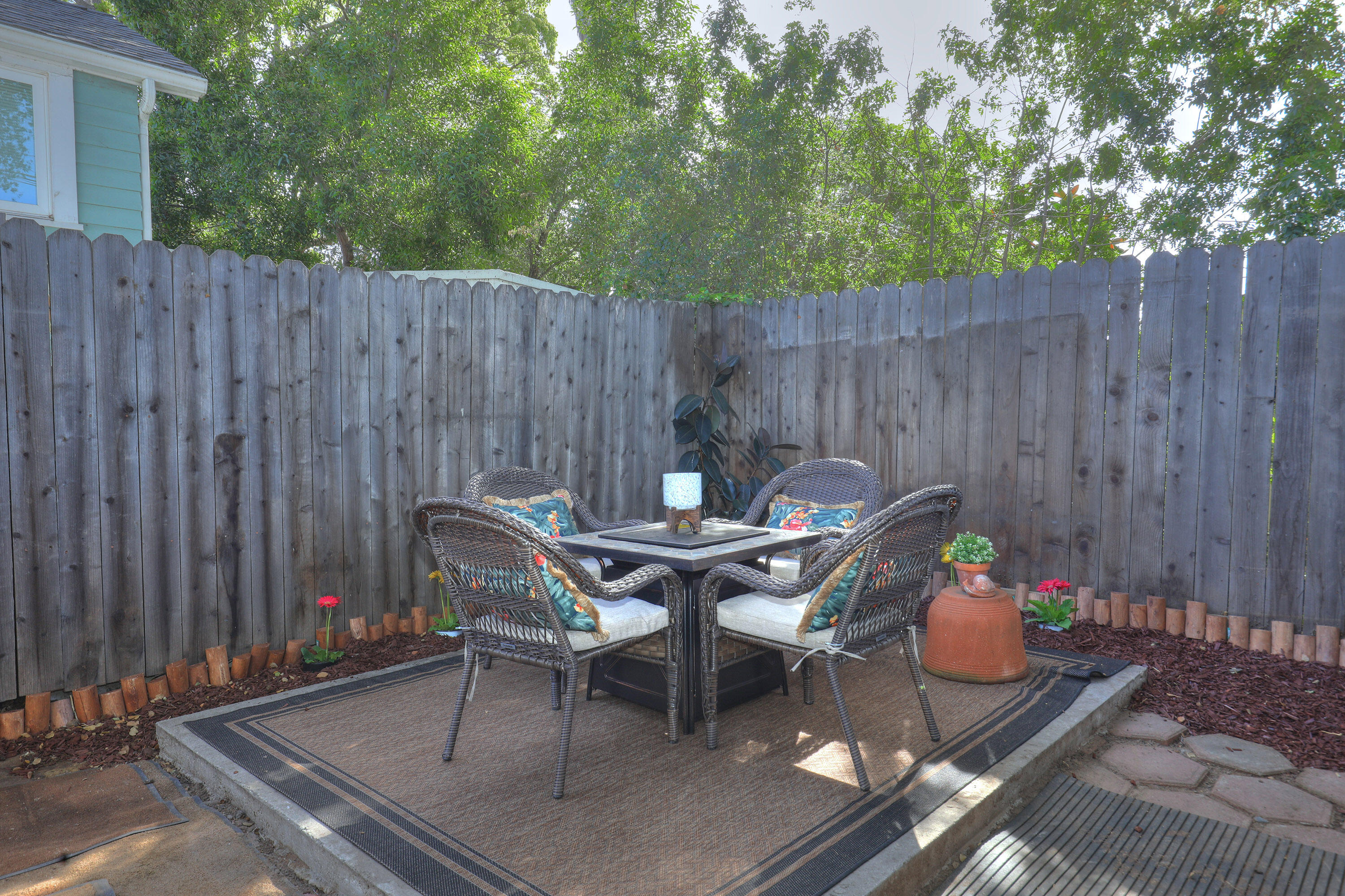 335 W Micheltorena St