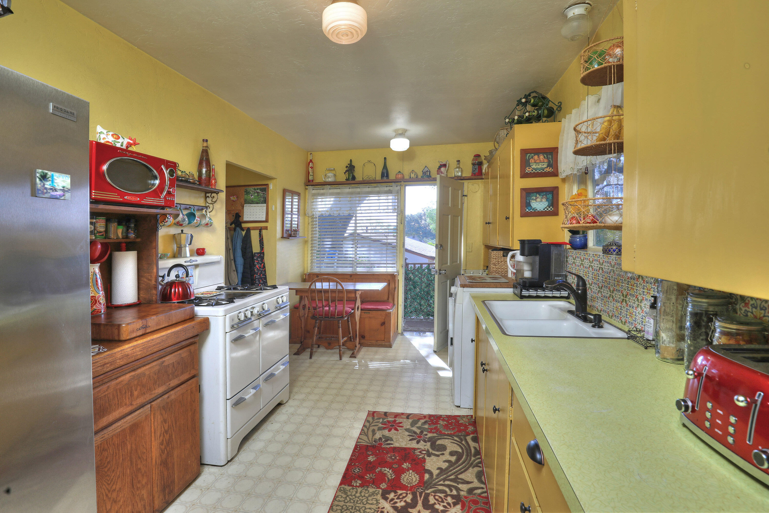 335 W Micheltorena St