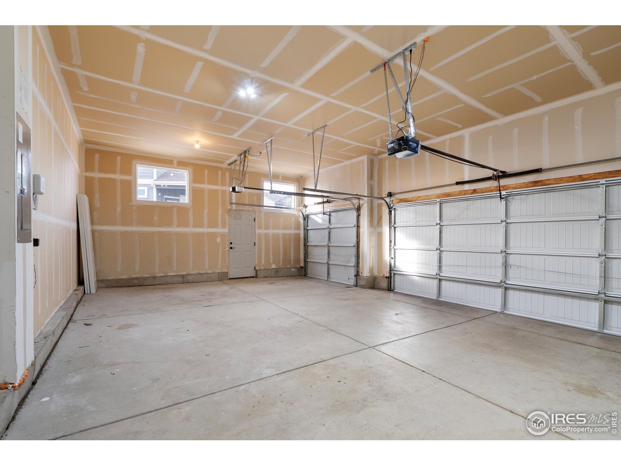 1319 Chamois Dr