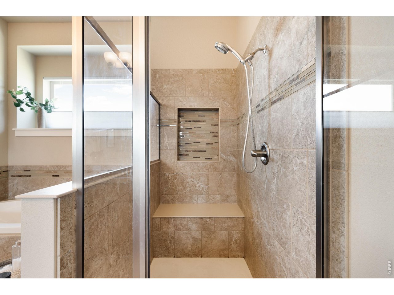 304 Duesenberg Ln