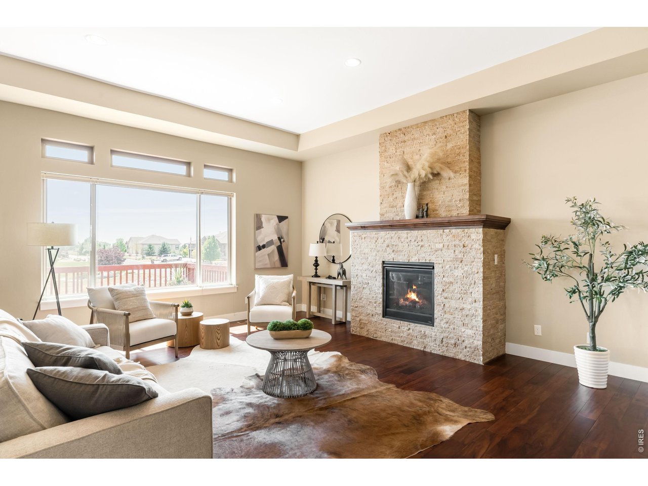 304 Duesenberg Ln