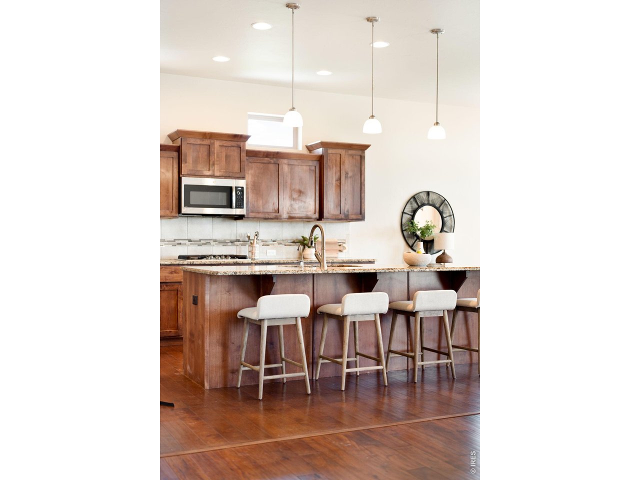 304 Duesenberg Ln