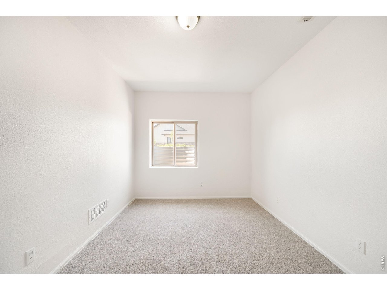 304 Duesenberg Ln