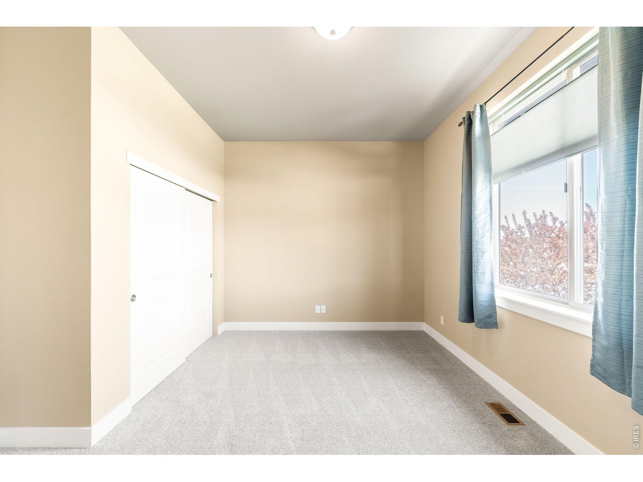 304 Duesenberg Ln