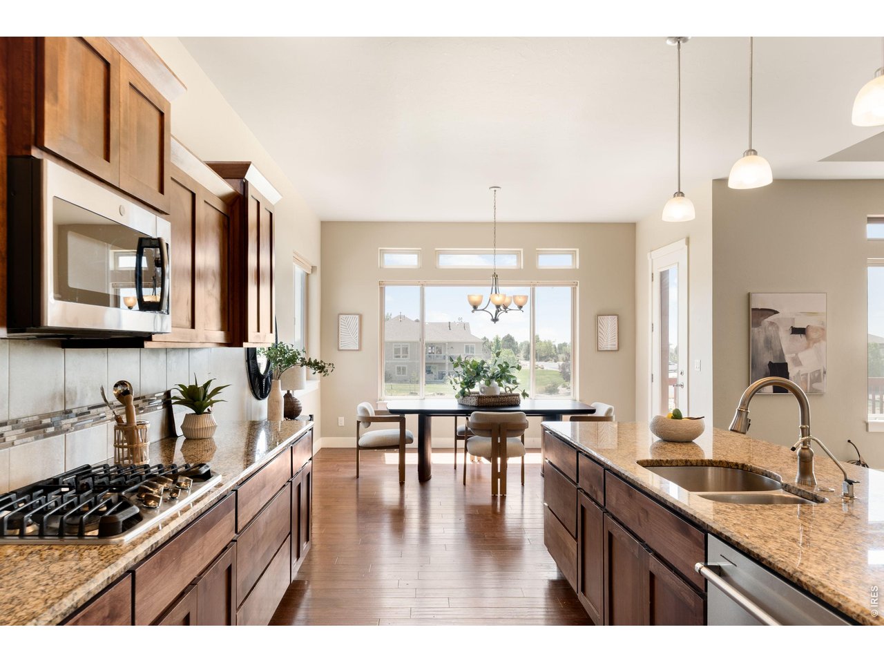 304 Duesenberg Ln
