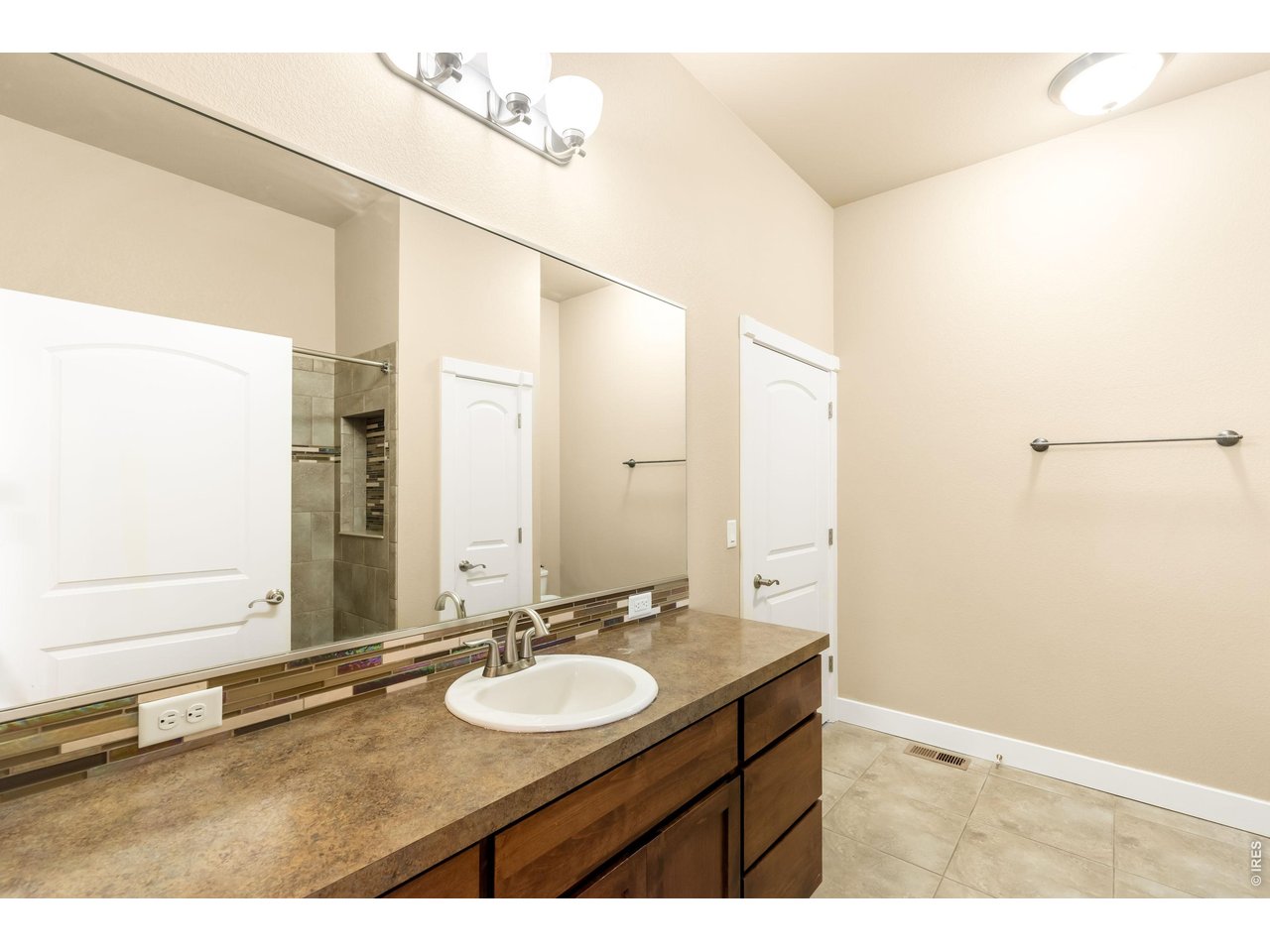 304 Duesenberg Ln
