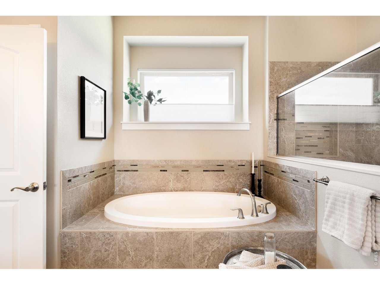 304 Duesenberg Ln