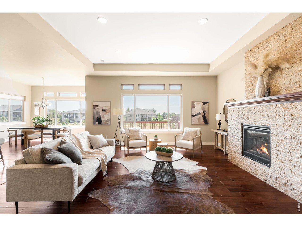 304 Duesenberg Ln
