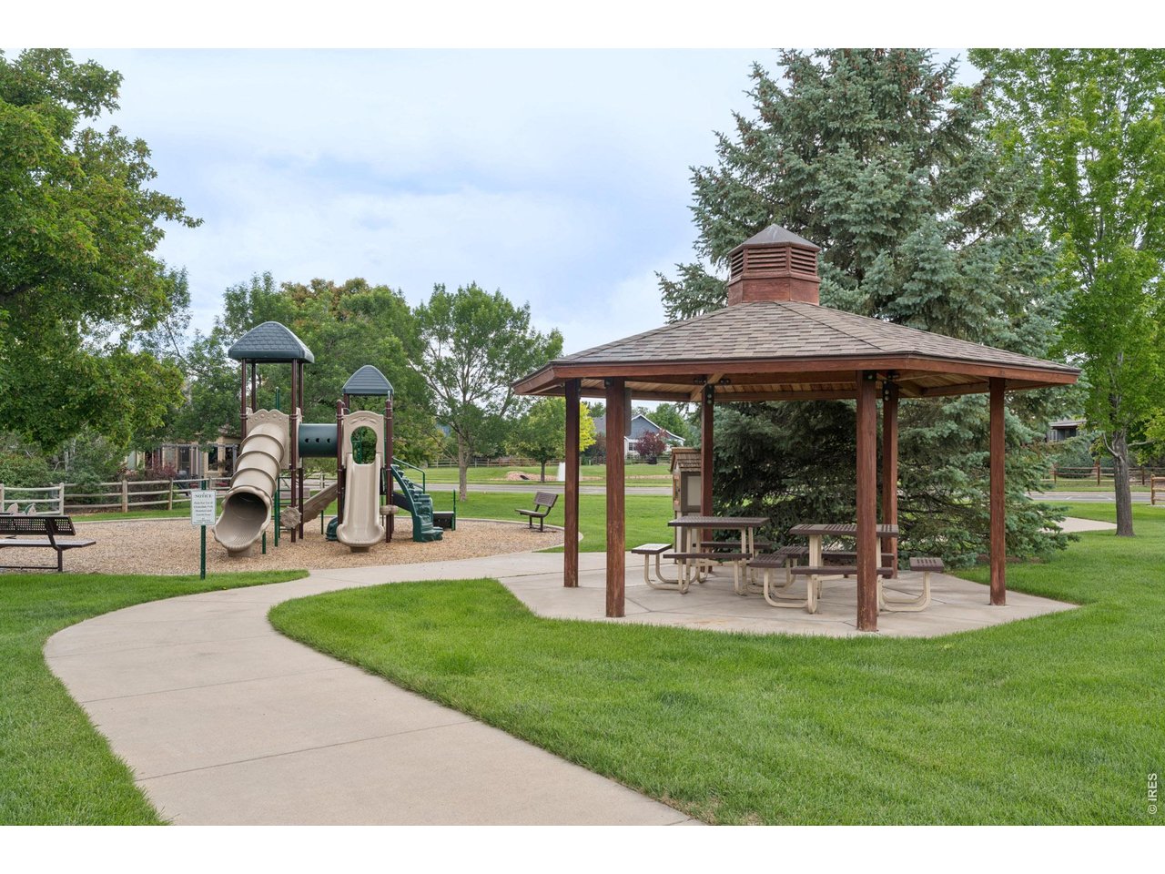 4746 Brenton Dr