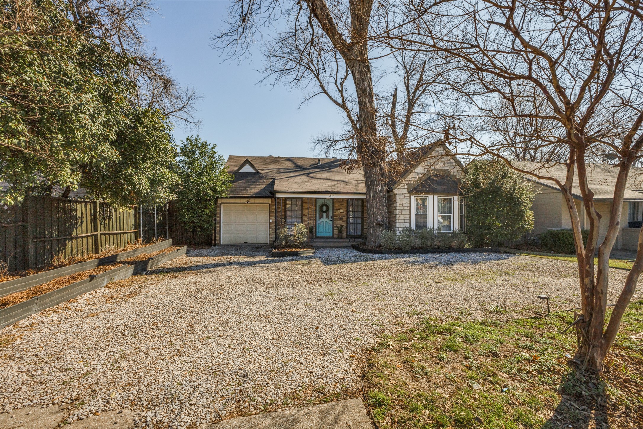 214 N Hampton Road