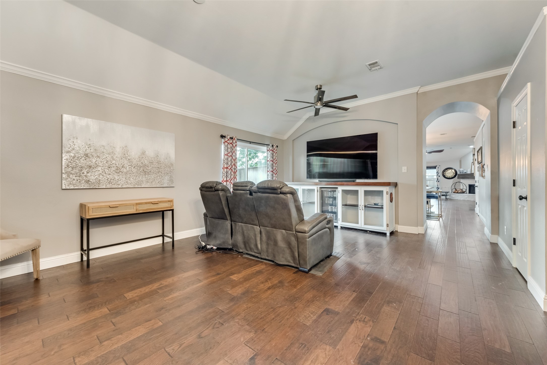 5500 Buckskin Drive