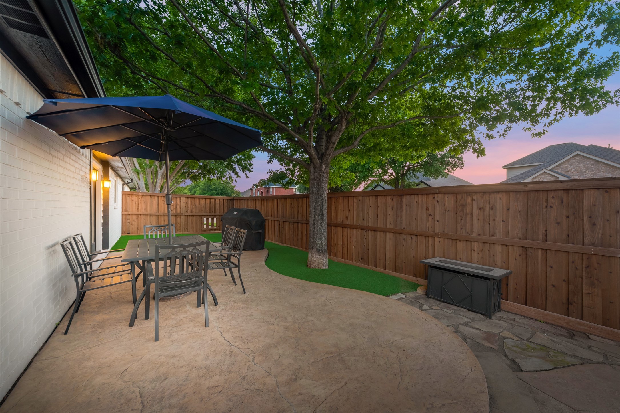 5500 Buckskin Drive