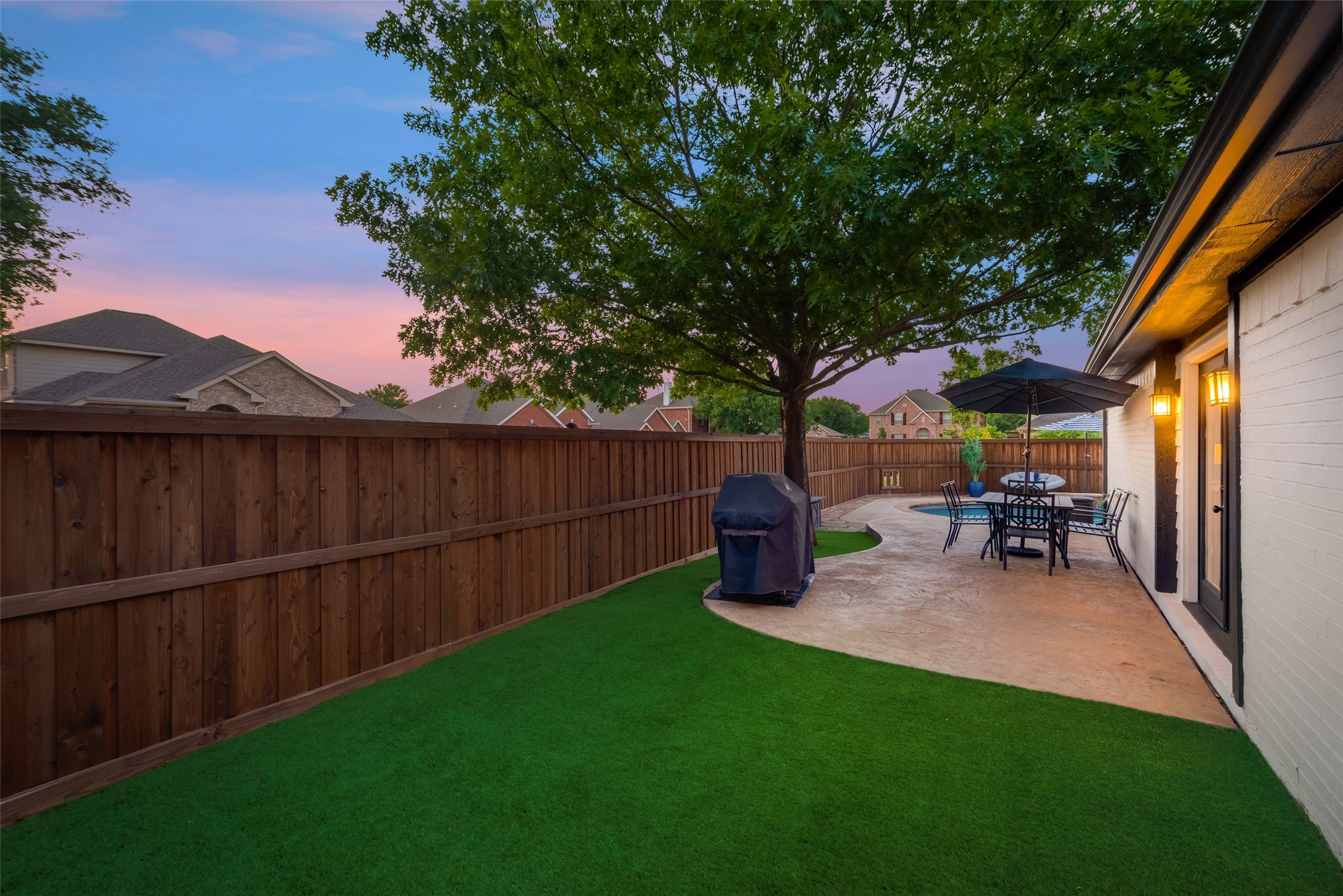 5500 Buckskin Drive