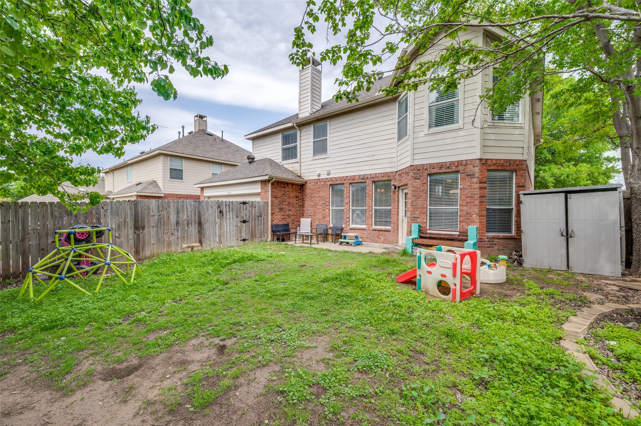 9513 Thorncliff Drive