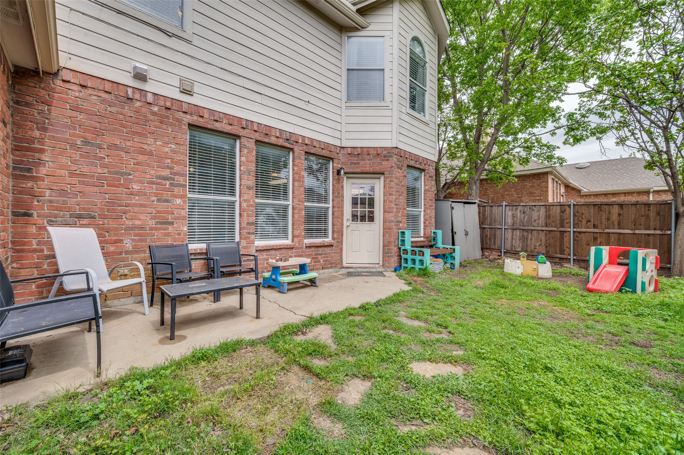 9513 Thorncliff Drive