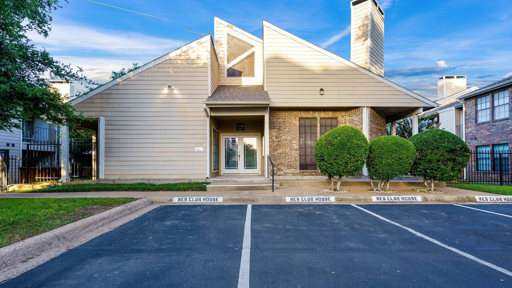 4748 Old Bent Tree Lane 908