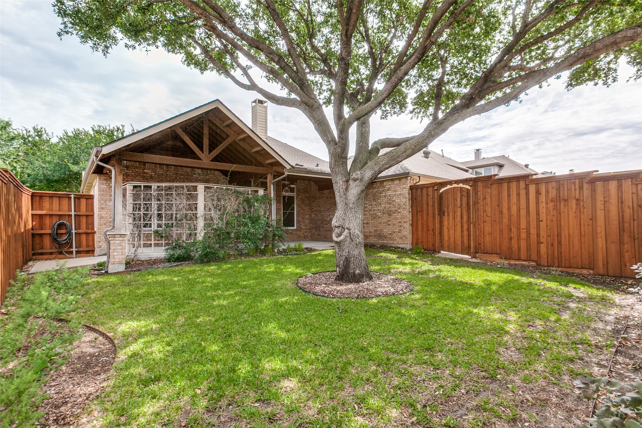7491 Daffodil Way