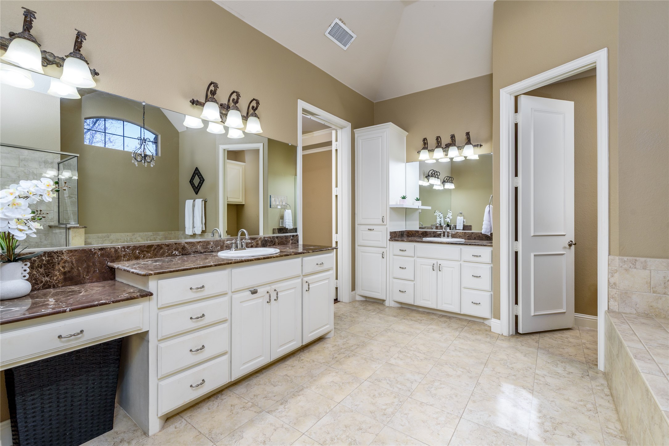 136 Whispering Winds Drive