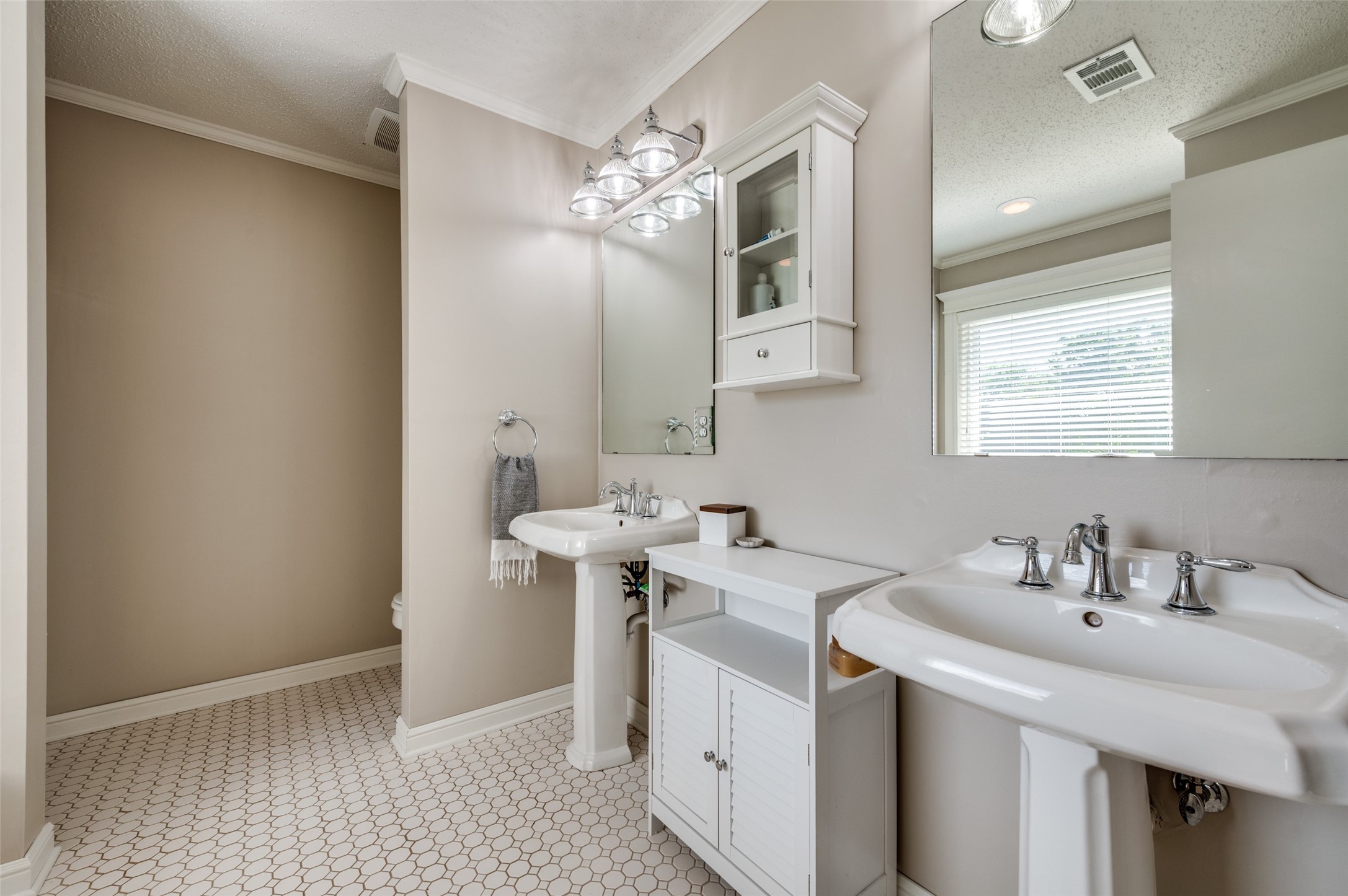 2310 Plymouth Colony Drive