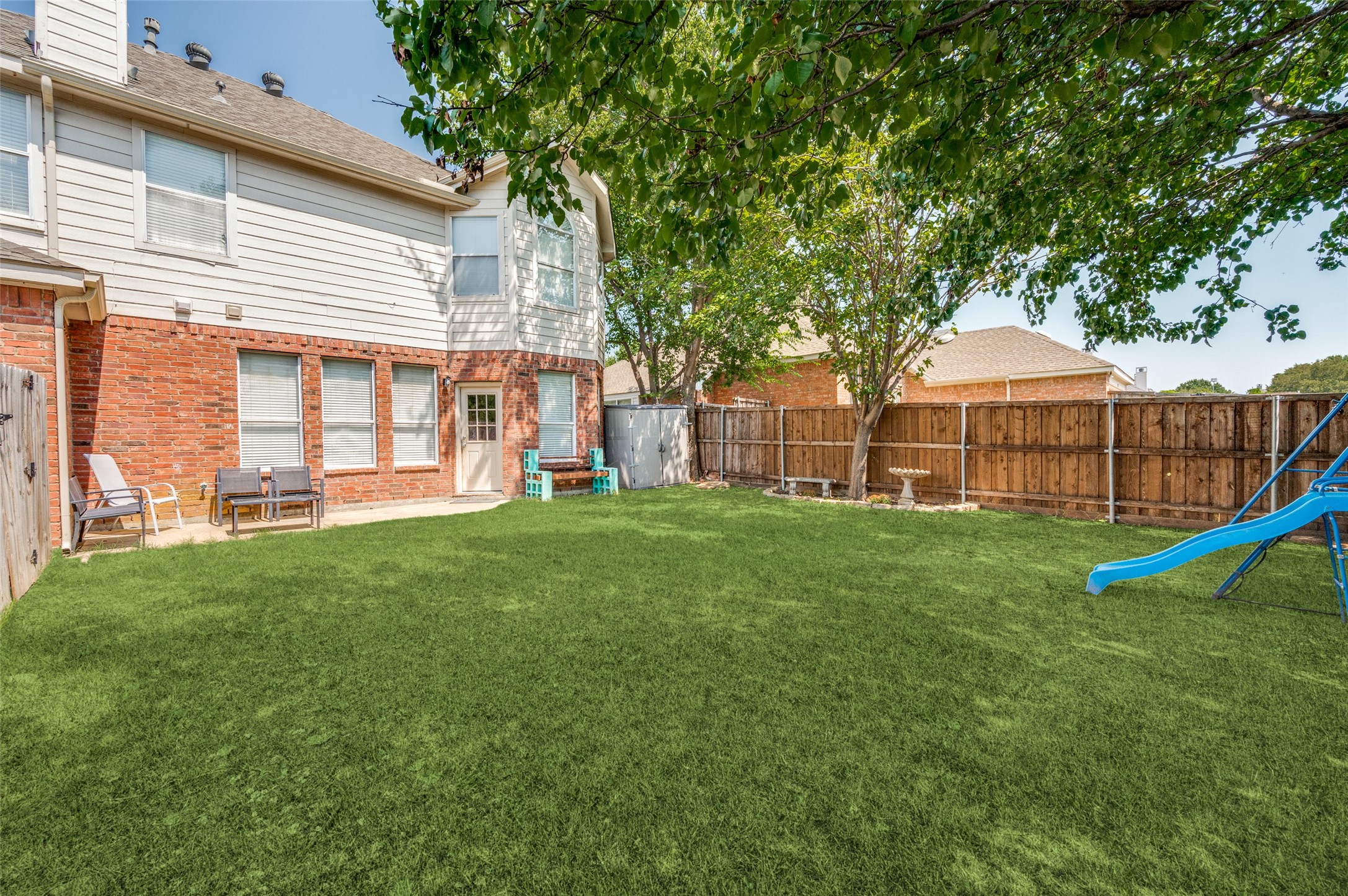 9513 Thorncliff Drive