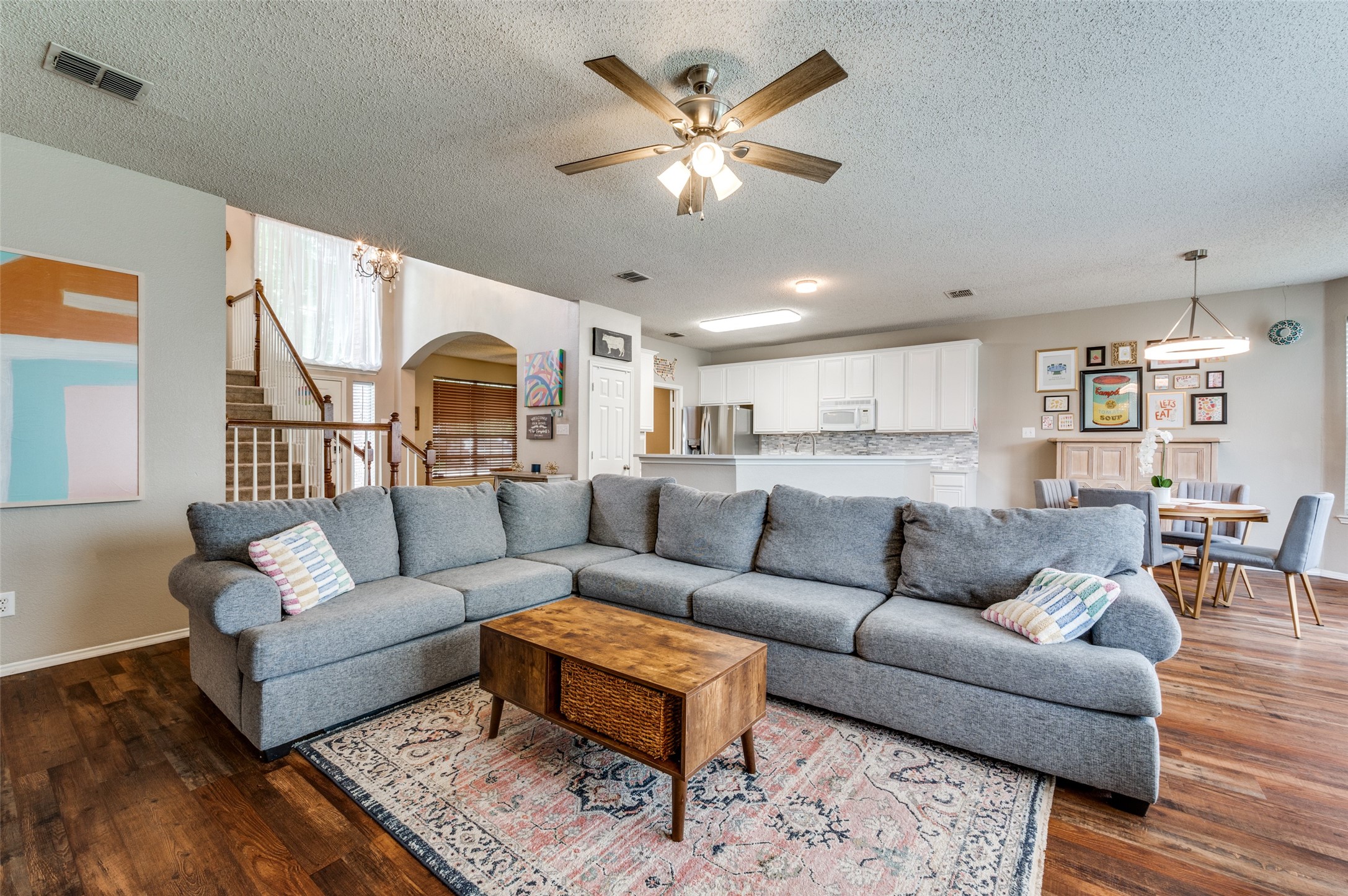 9513 Thorncliff Drive