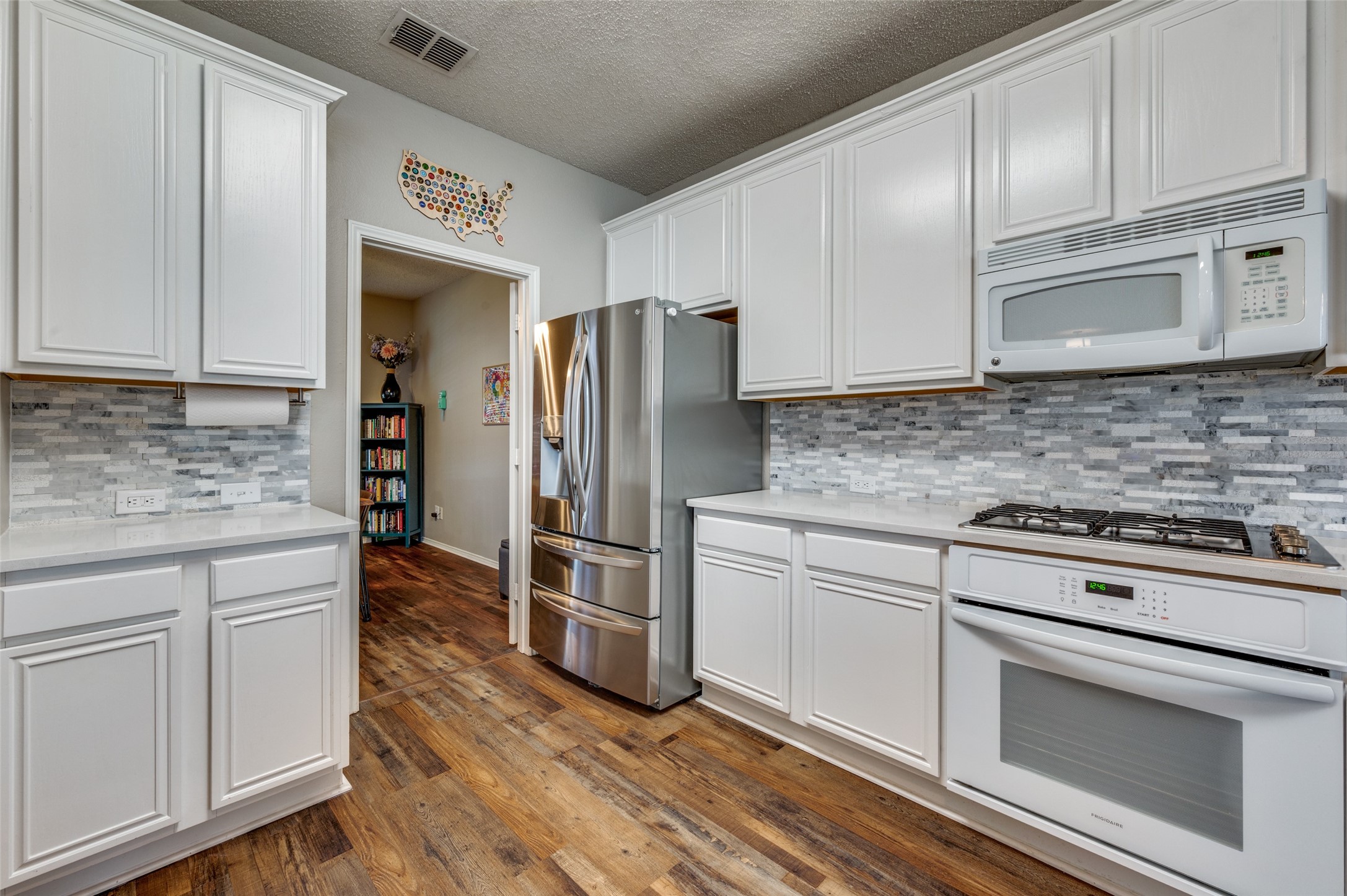 9513 Thorncliff Drive