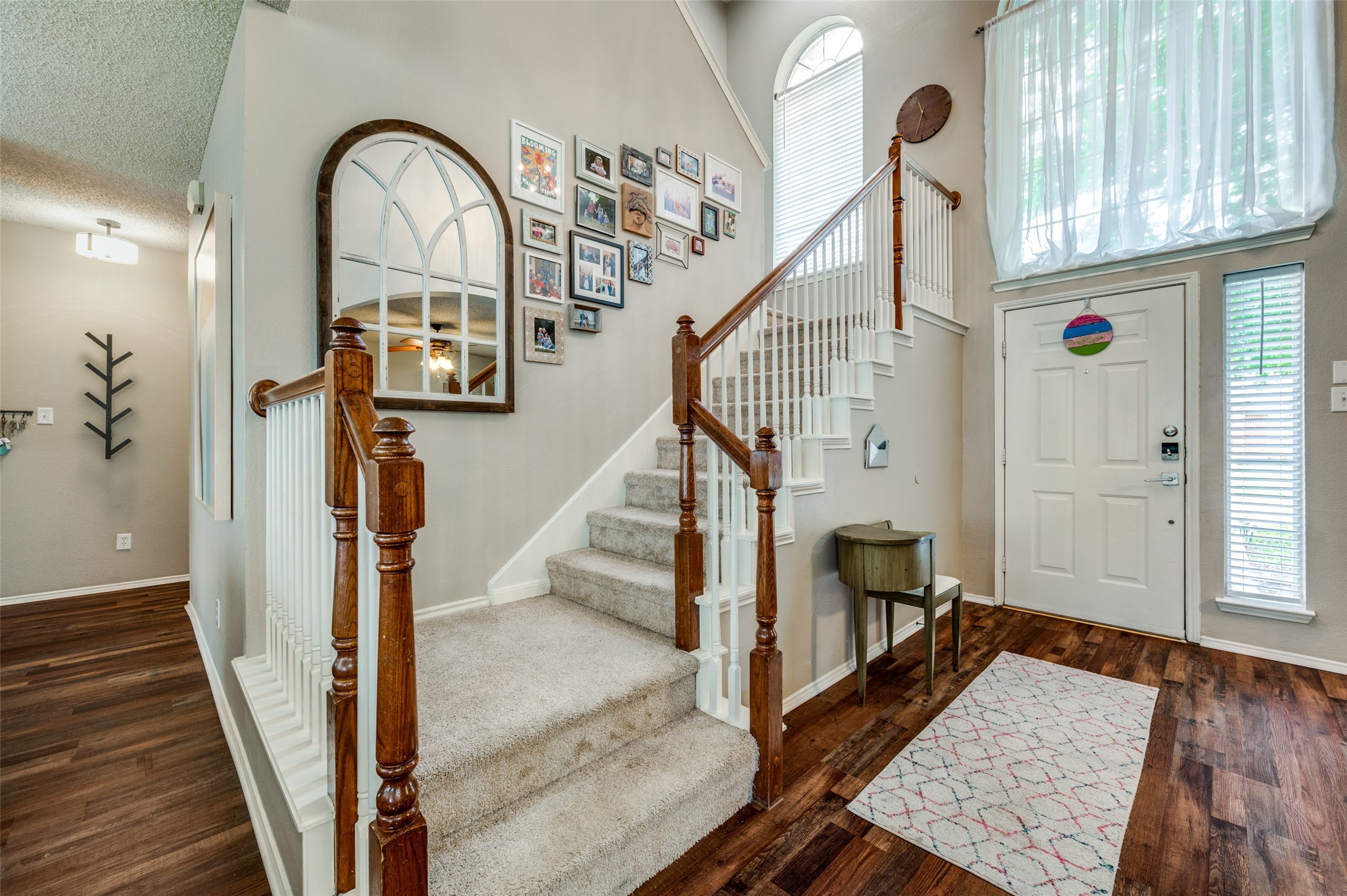 9513 Thorncliff Drive