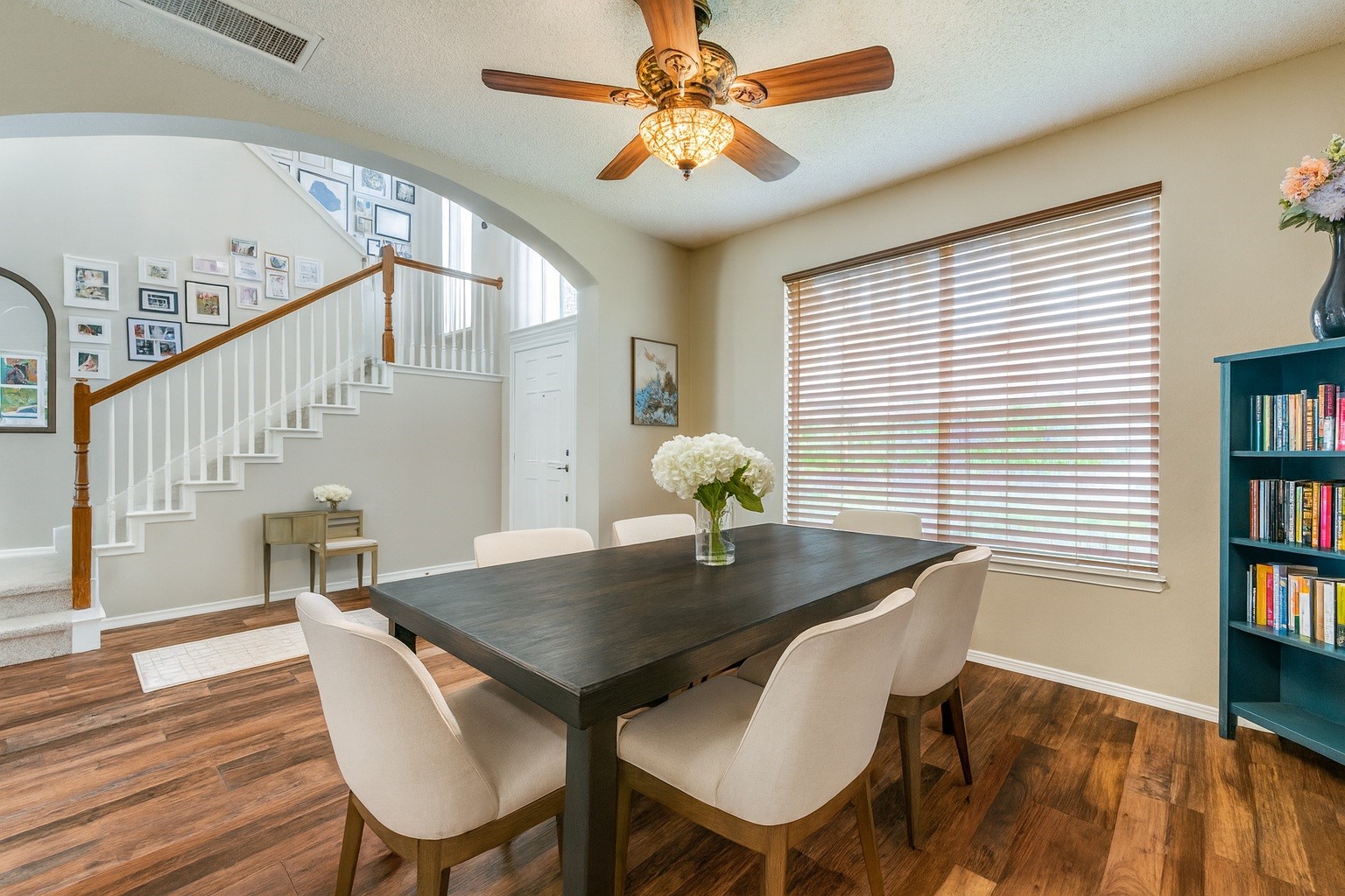 9513 Thorncliff Drive