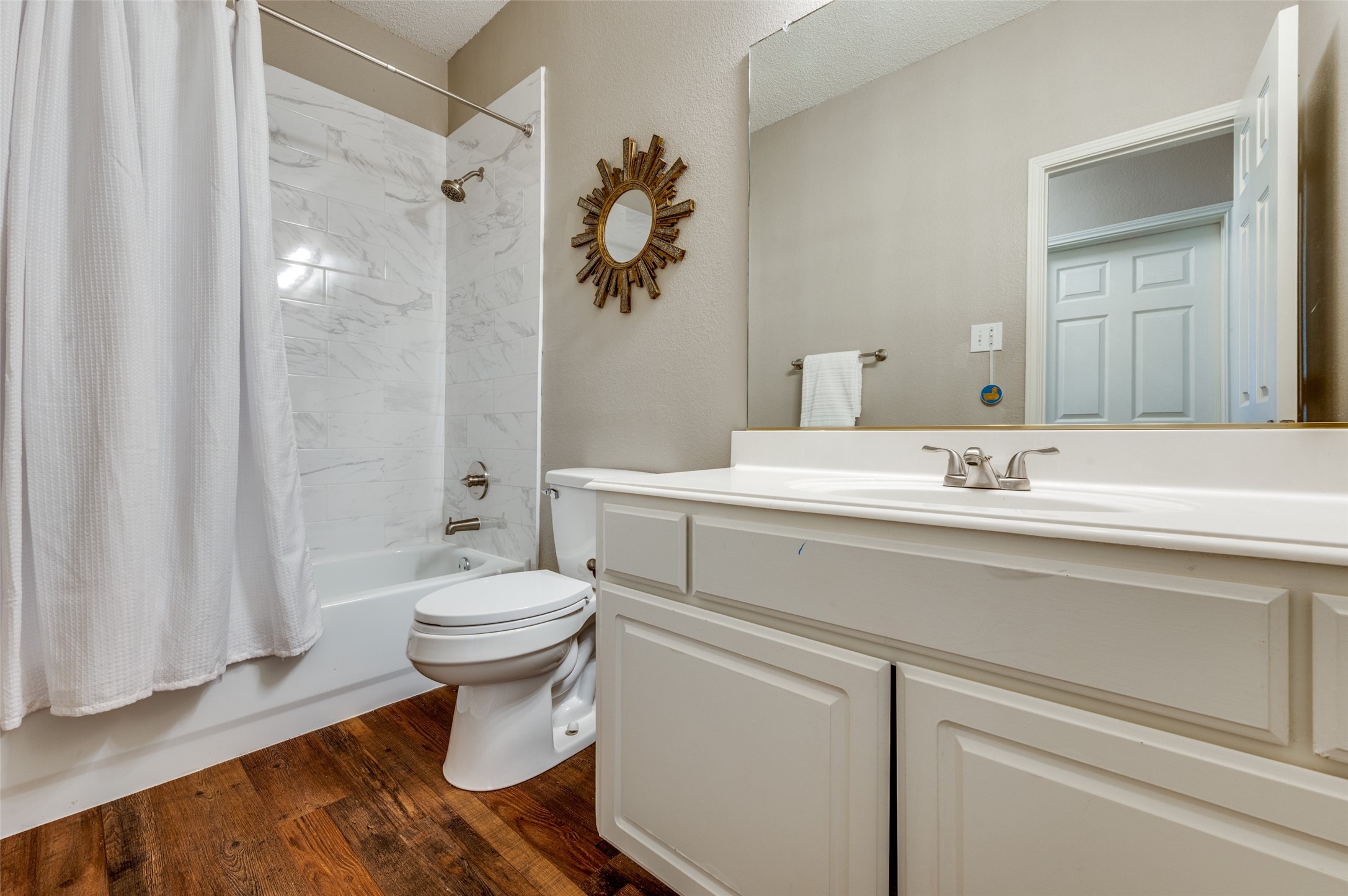 9513 Thorncliff Drive