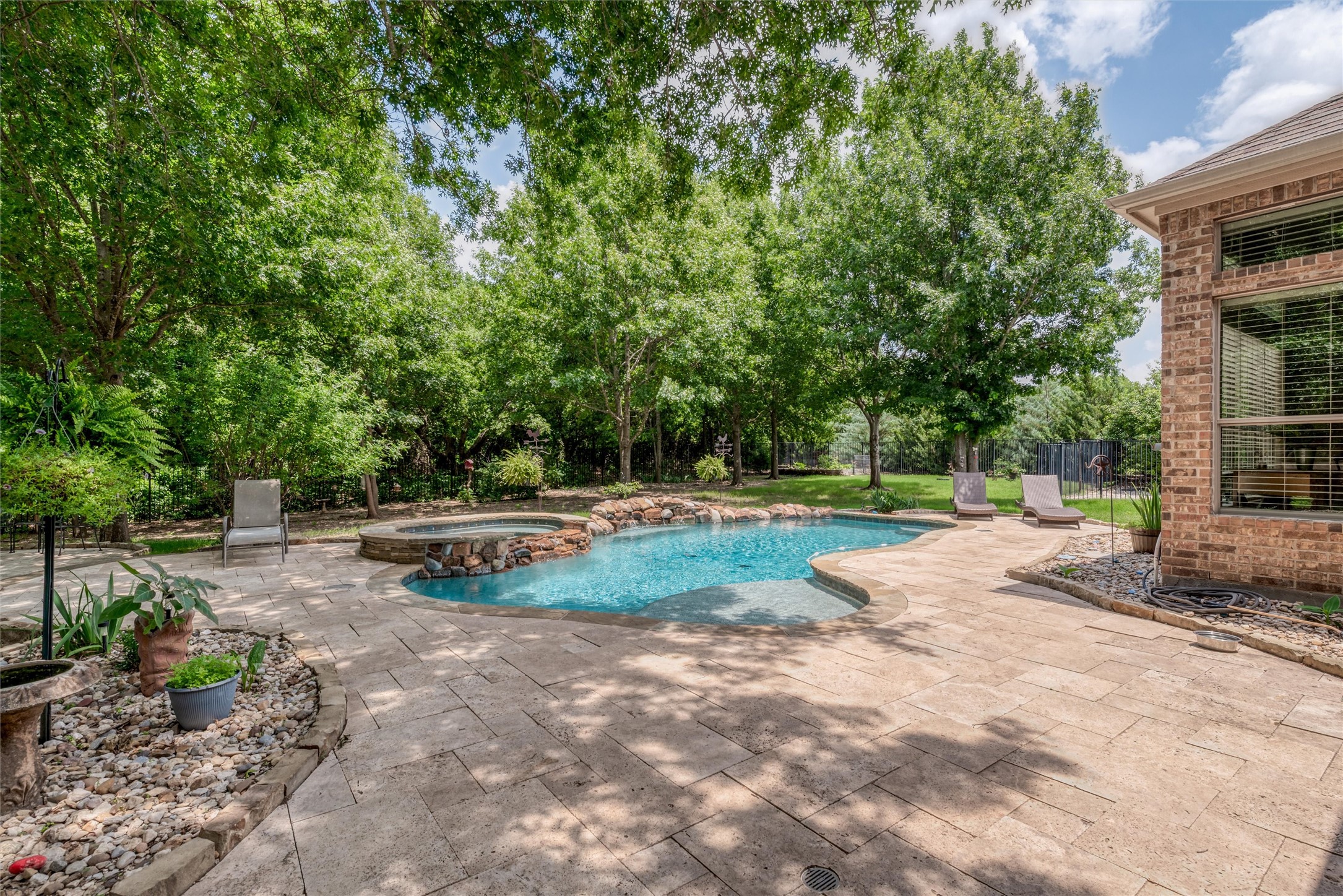 136 Whispering Winds Drive