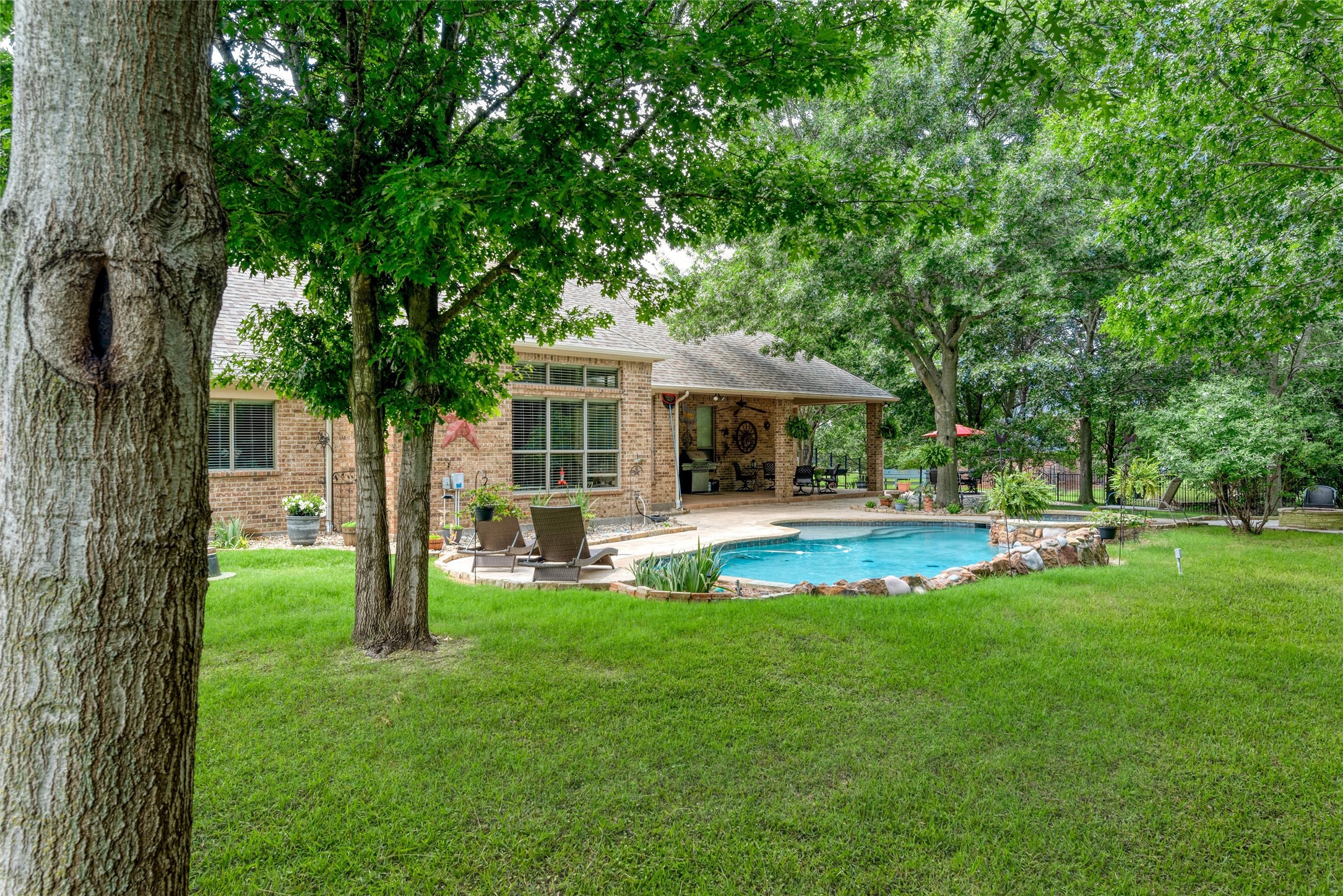 136 Whispering Winds Drive