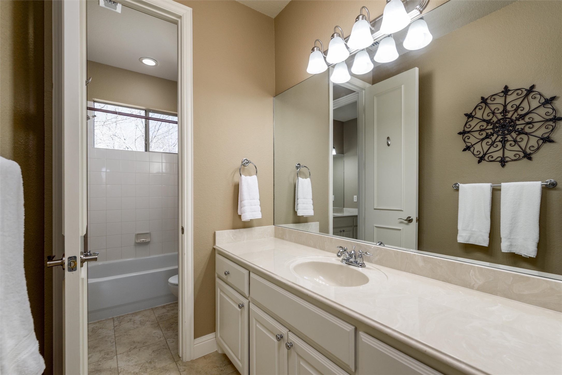 136 Whispering Winds Drive