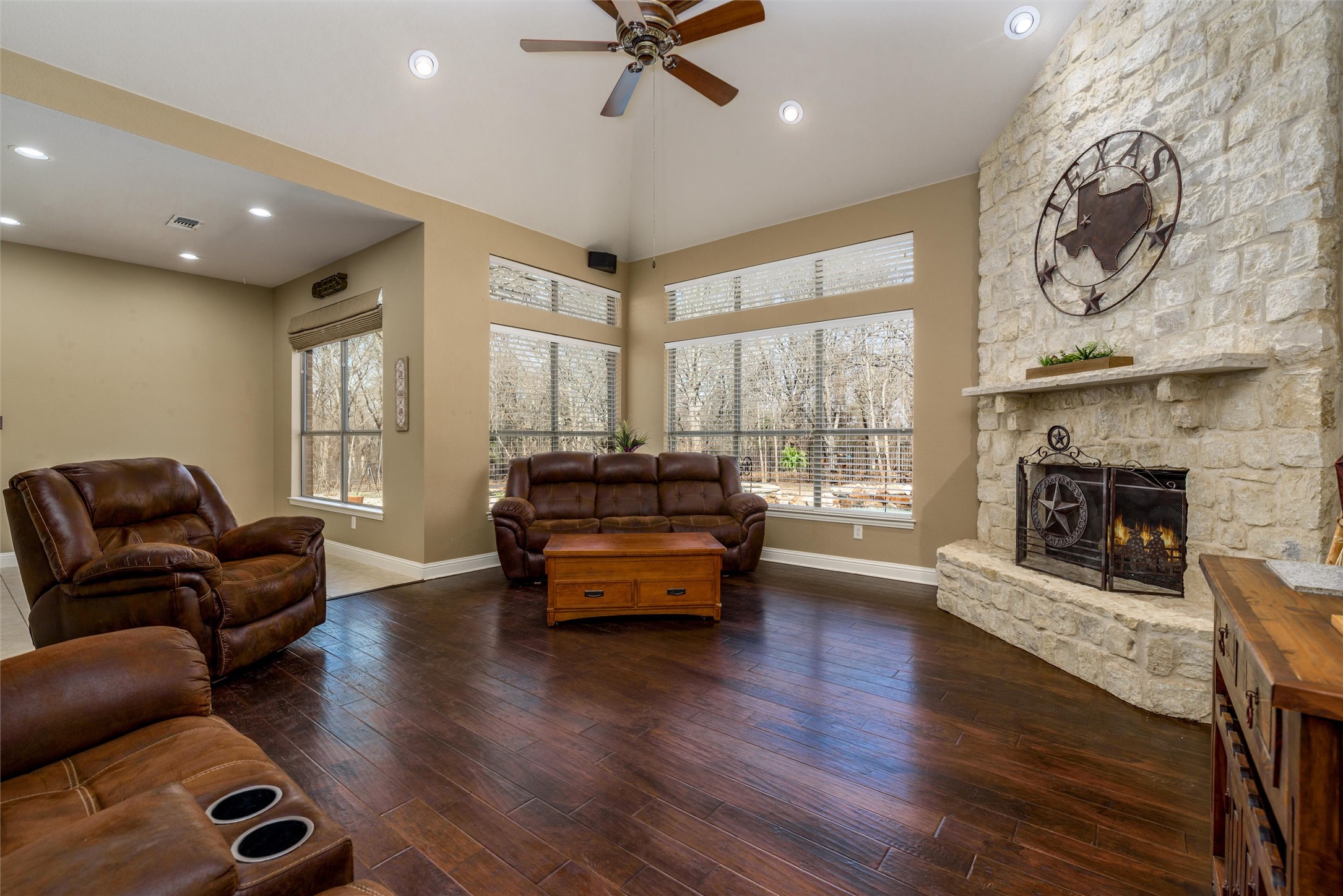 136 Whispering Winds Drive