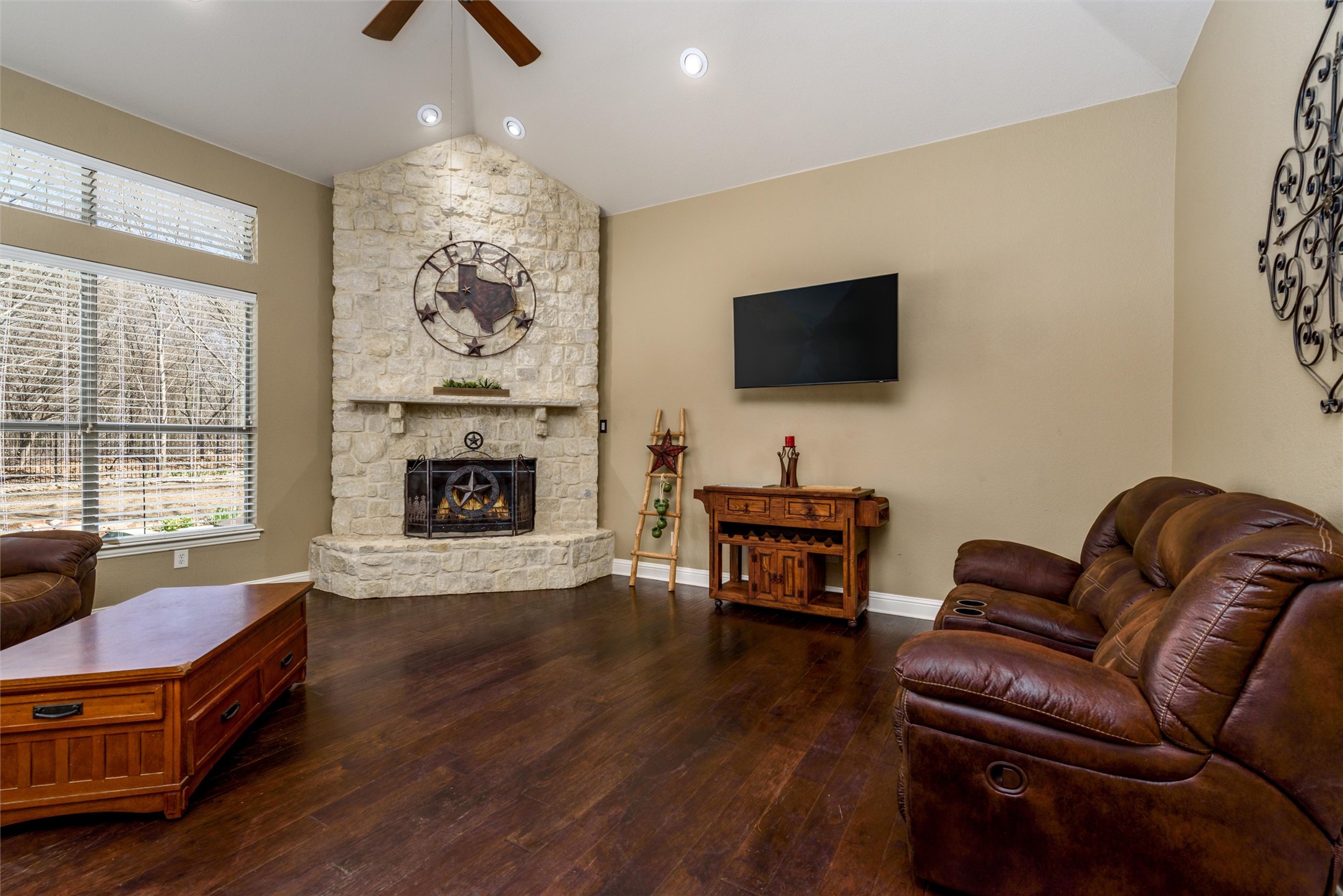 136 Whispering Winds Drive